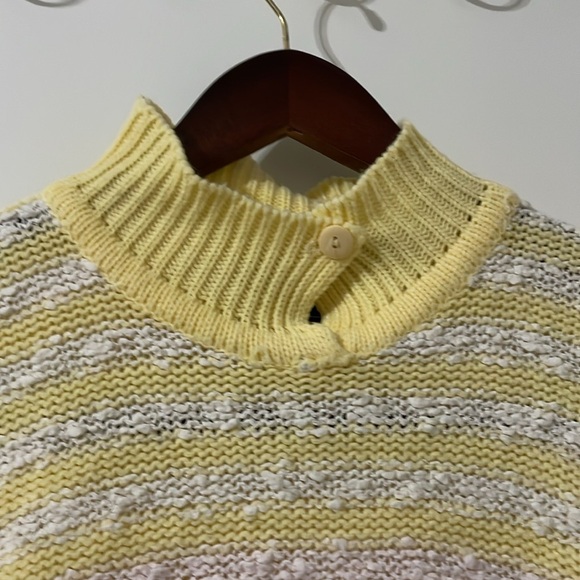 Vintage Yellow and Pink Crew Neck Sweater with Textured Knit Size M - Picture 4 of 4